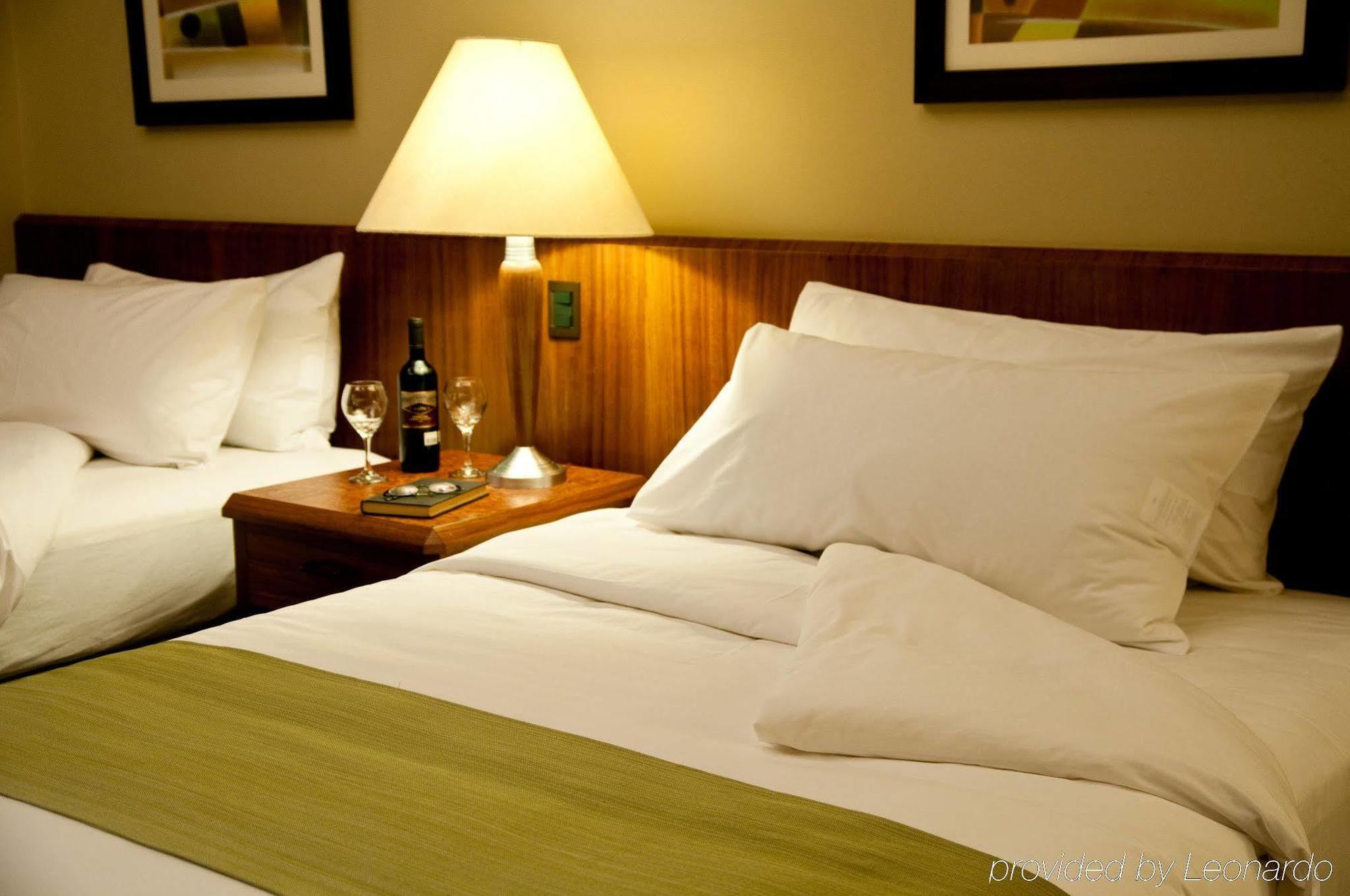 Hotel Palace Guayaquil Værelse billede